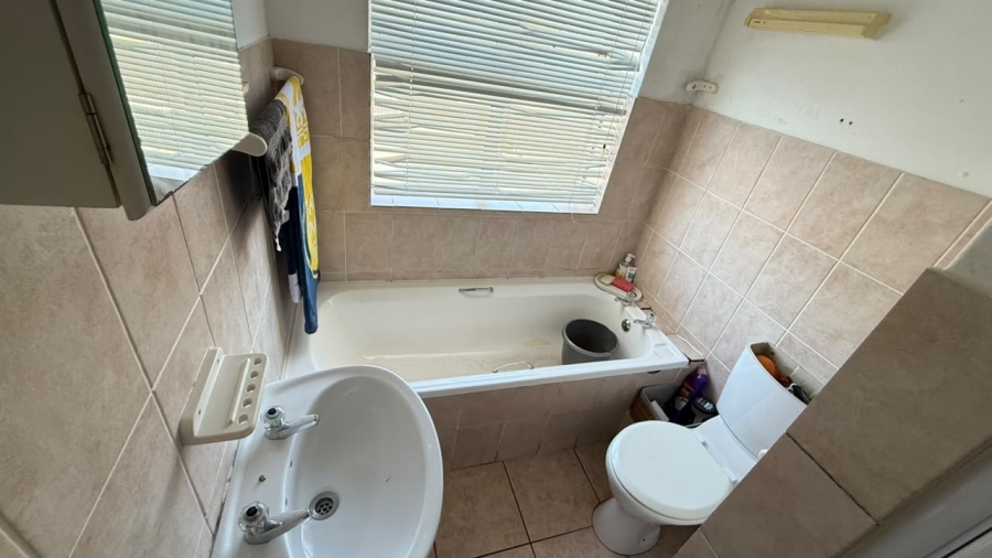 2 Bedroom Property for Sale in Parklands Western Cape